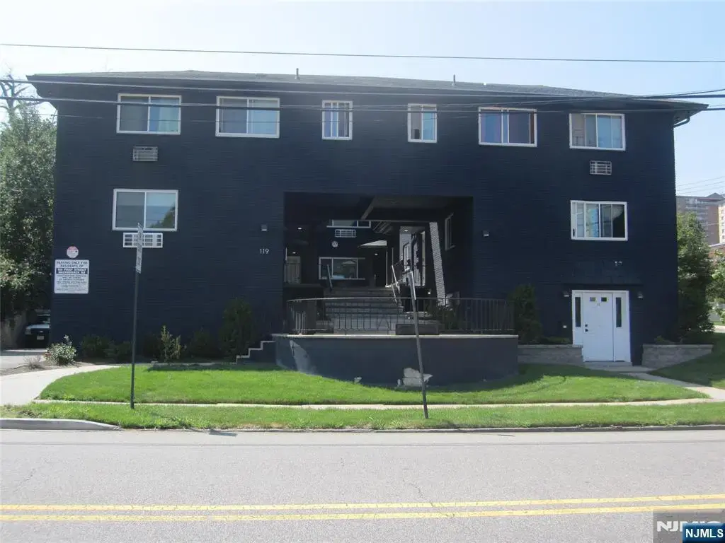 119 1st 2a, Hackensack