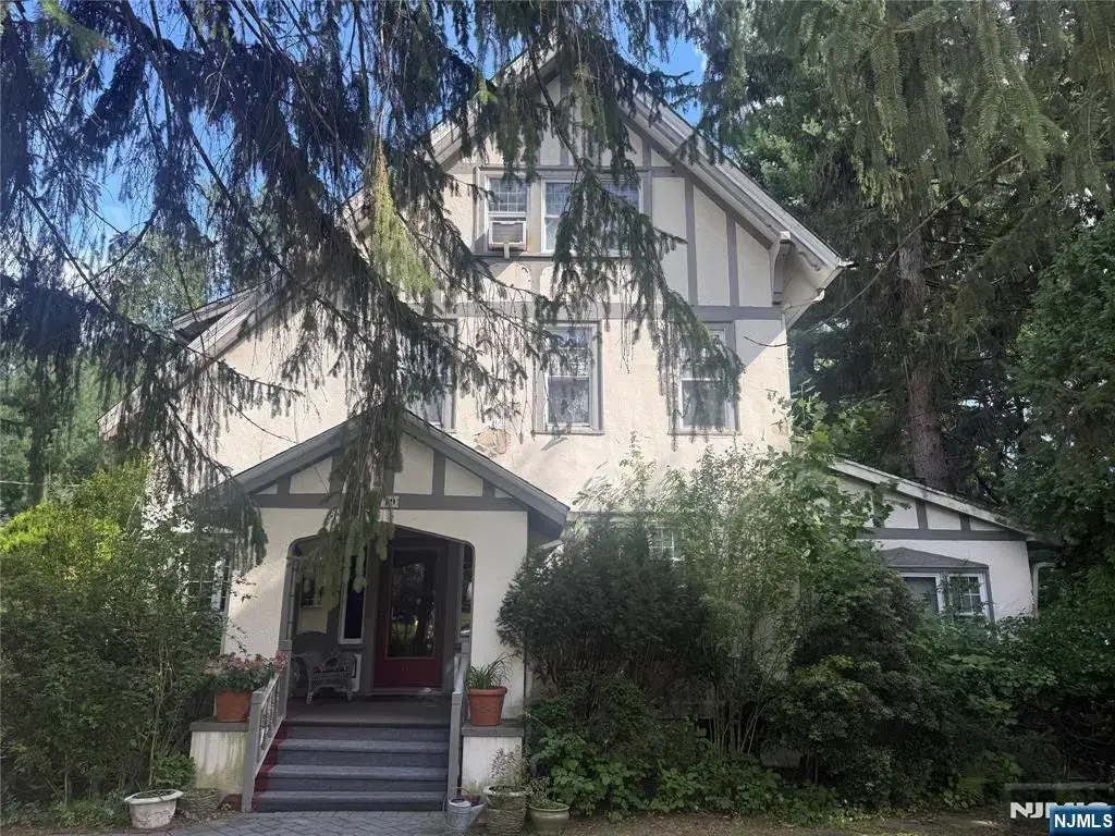 119 Harrison 3, Montclair