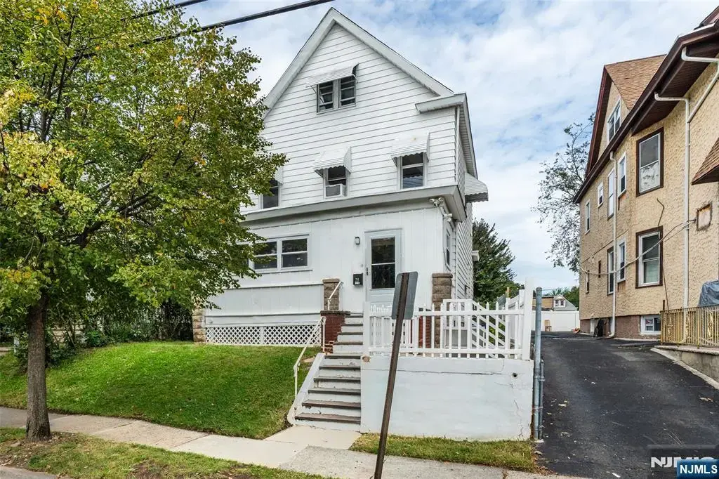 28 Prescott Avenue, Clifton