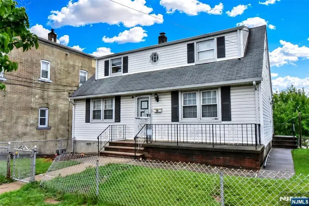 391 Macarthur Avenue, Garfield