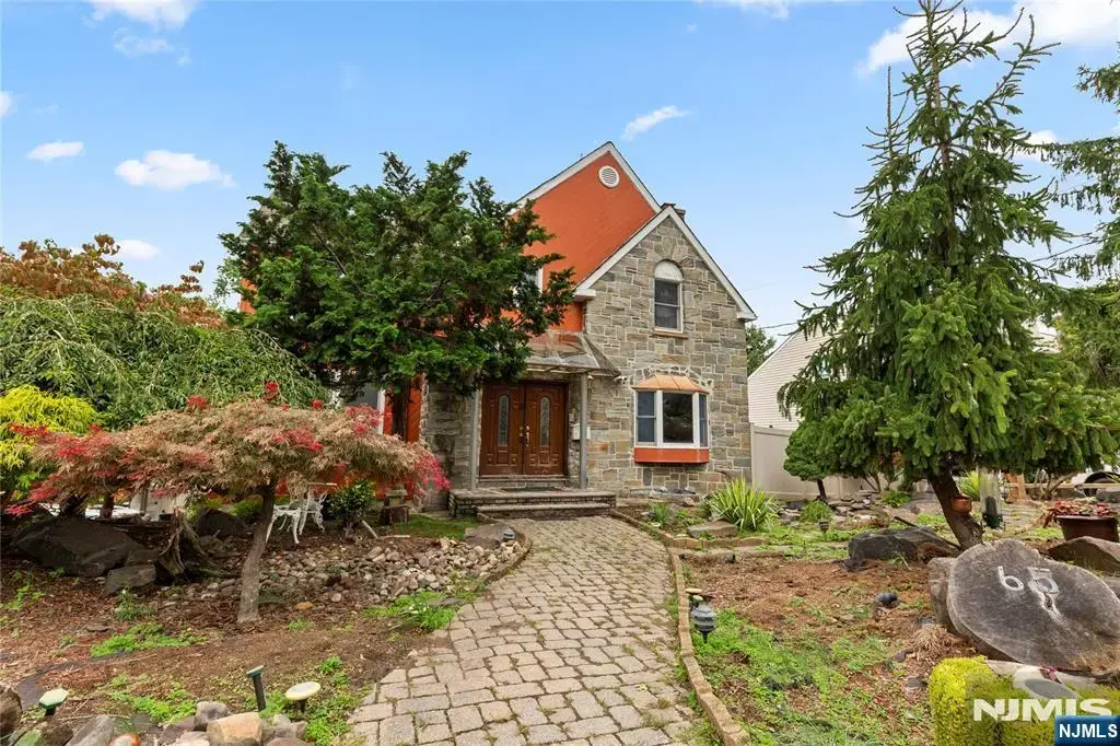 65 Livingston Avenue, Kearny