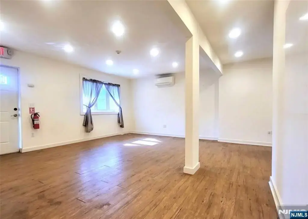 216 Broad Avenue B-1, Palisades Park