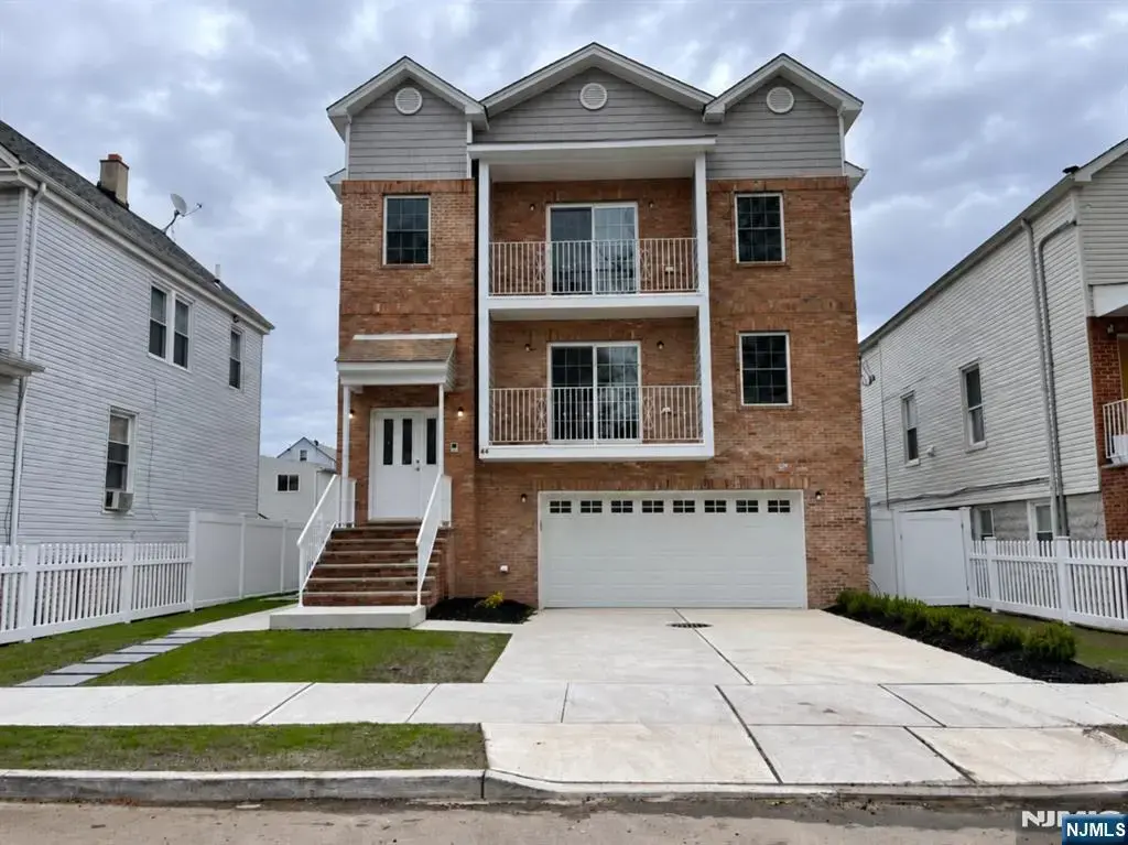 44 Ivy Street, Kearny