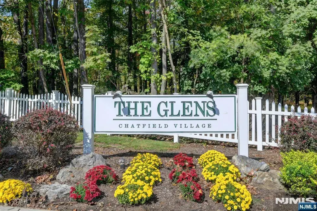 2003 Wendover Drive, Pequannock Township