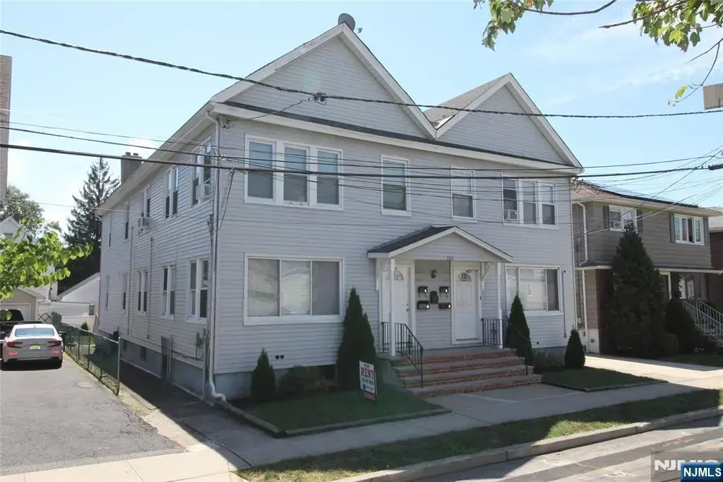 222 Irving 4, Lyndhurst