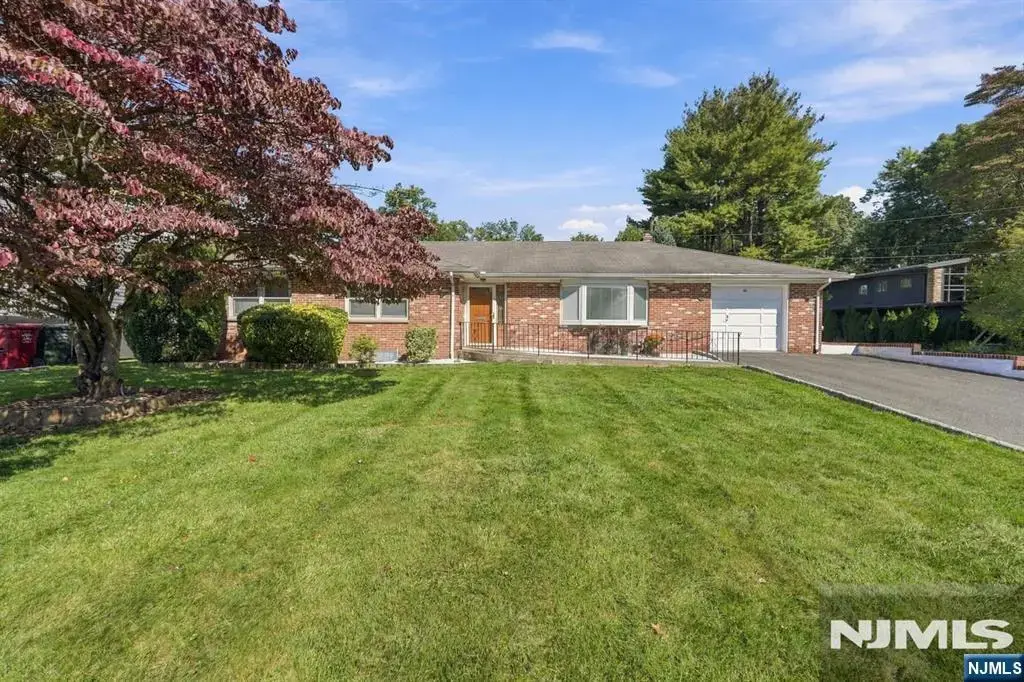 66 Enclosure Street, Nutley