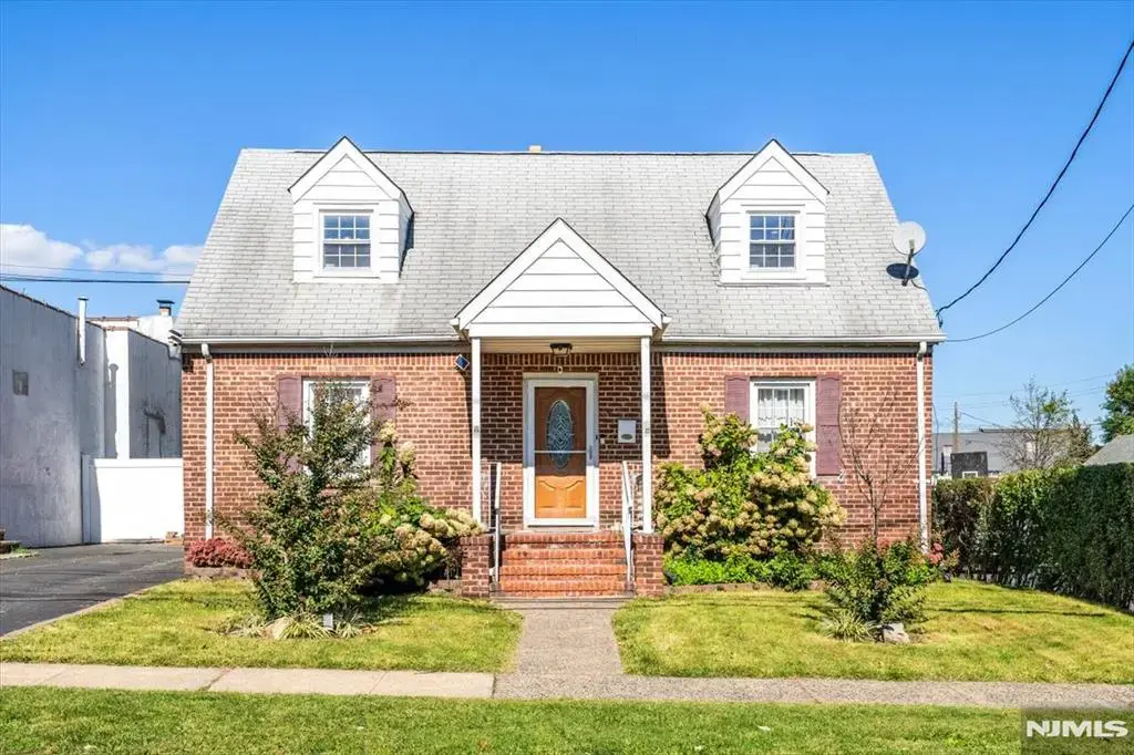 54 Hancox Avenue, Nutley