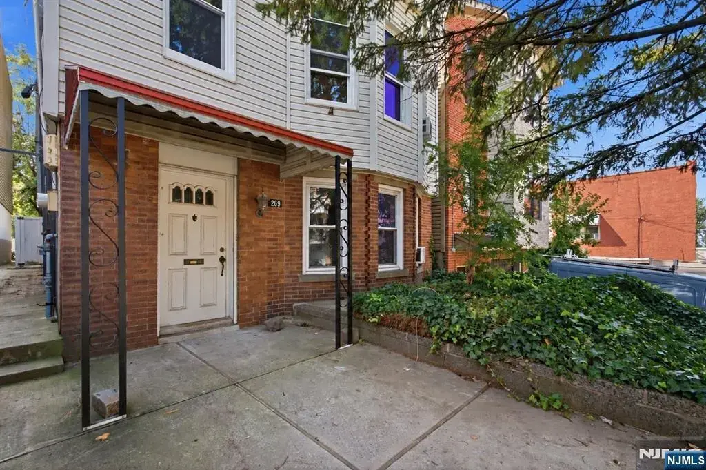 269 Hutton Street, Jersey City