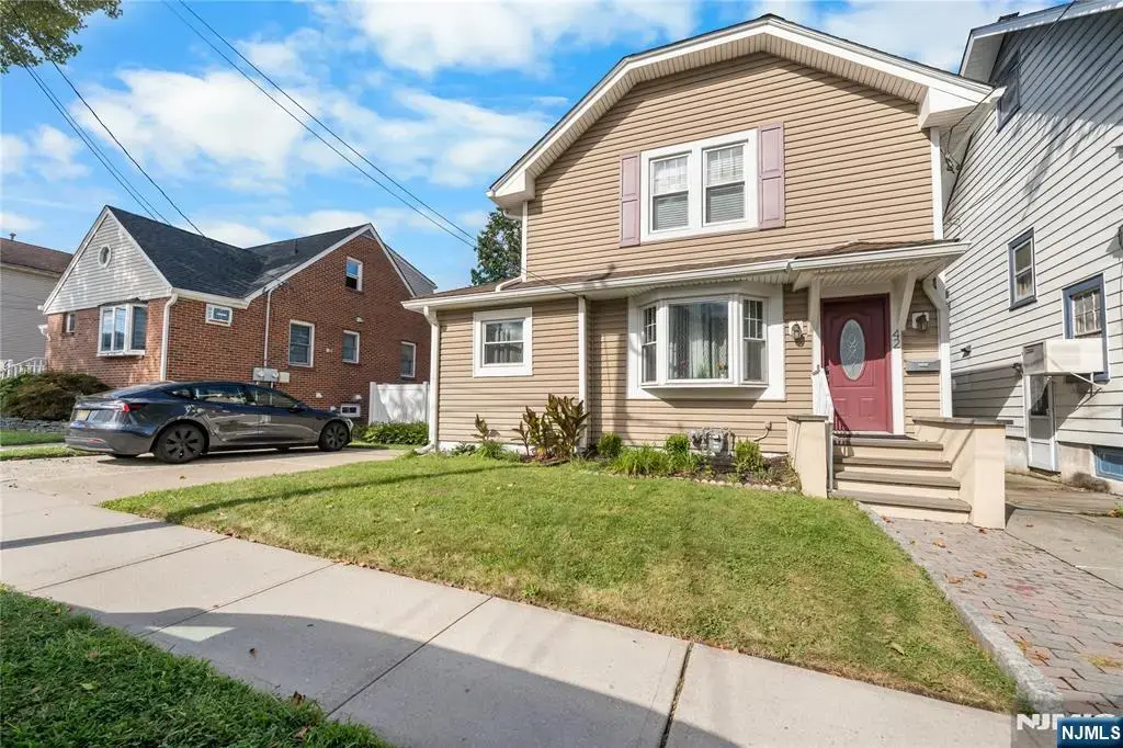 42 Arlington Boulevard, North Arlington