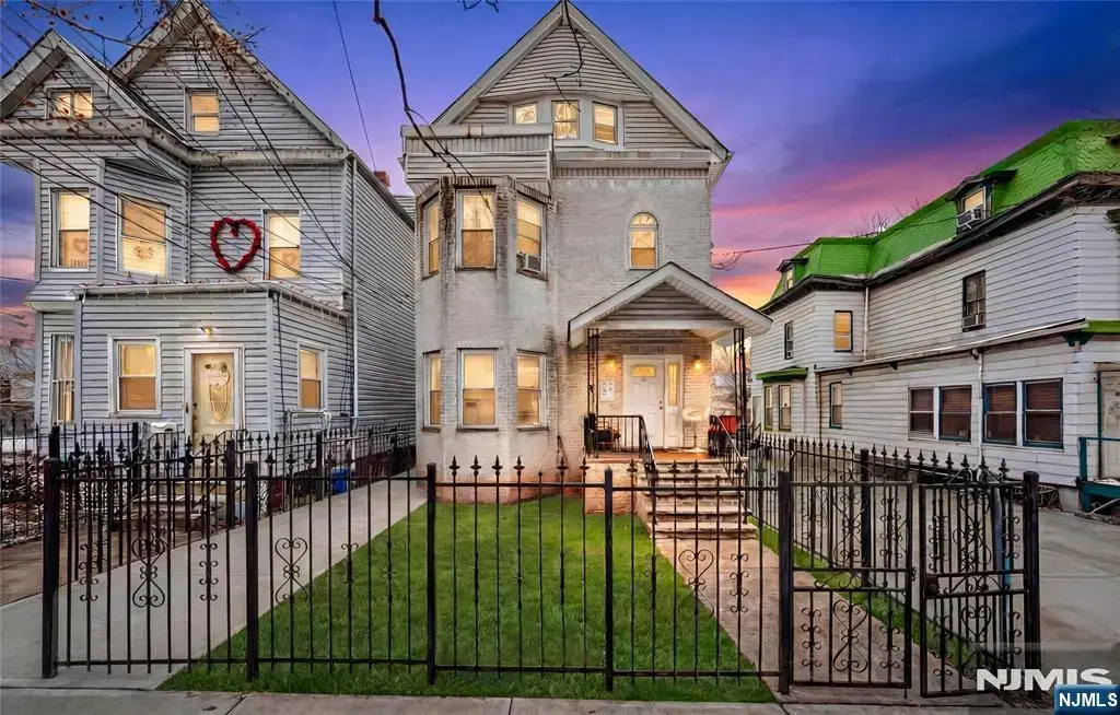 30 N 11th Street, Newark