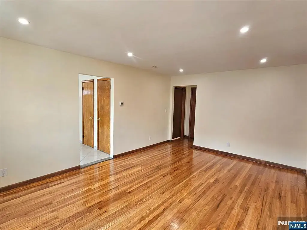 325 2nd 3, Cliffside Park