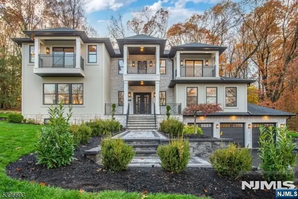 24 Cliffside Drive, Livingston