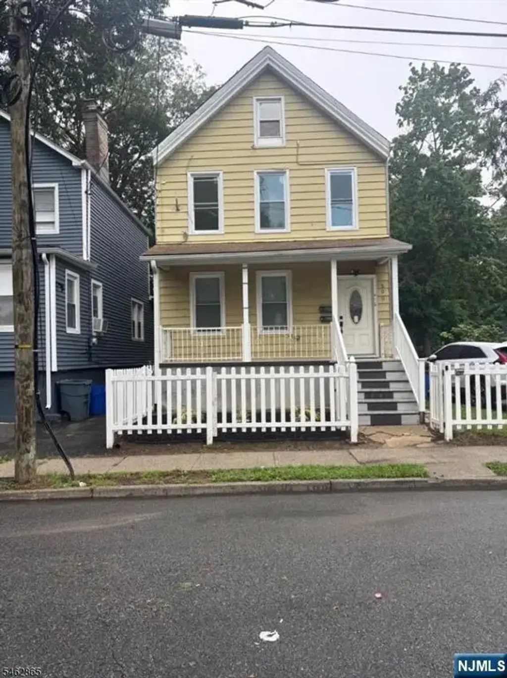 500 Burnside, Orange