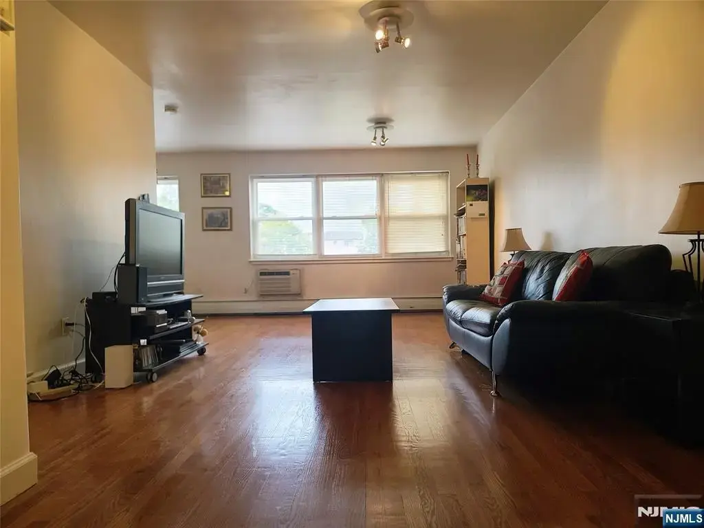 2200 Center E-6, Fort Lee