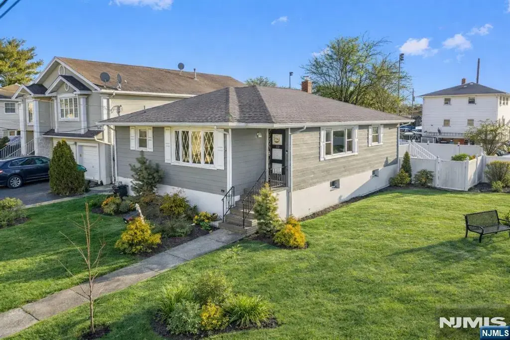 112 Garibaldi Avenue, Lodi