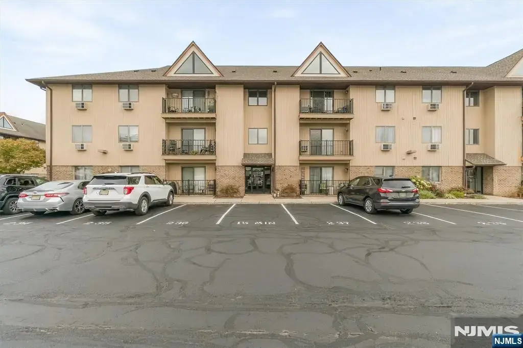 651 Riverside B15, Lyndhurst