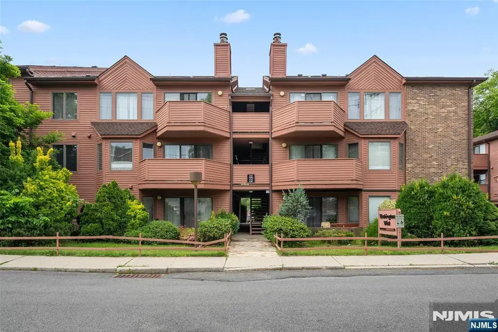 216a Washington Avenue, Fort Lee