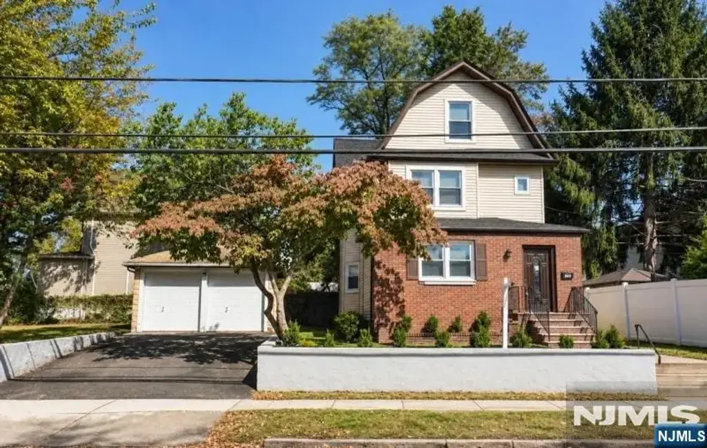 189 Summit Cross, Rutherford