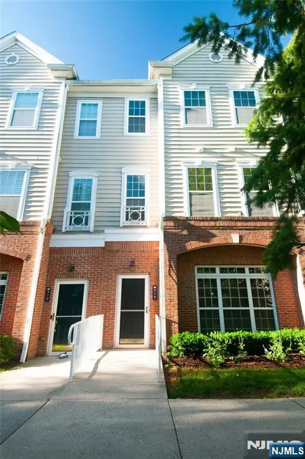 514 Deluca Road, Belleville