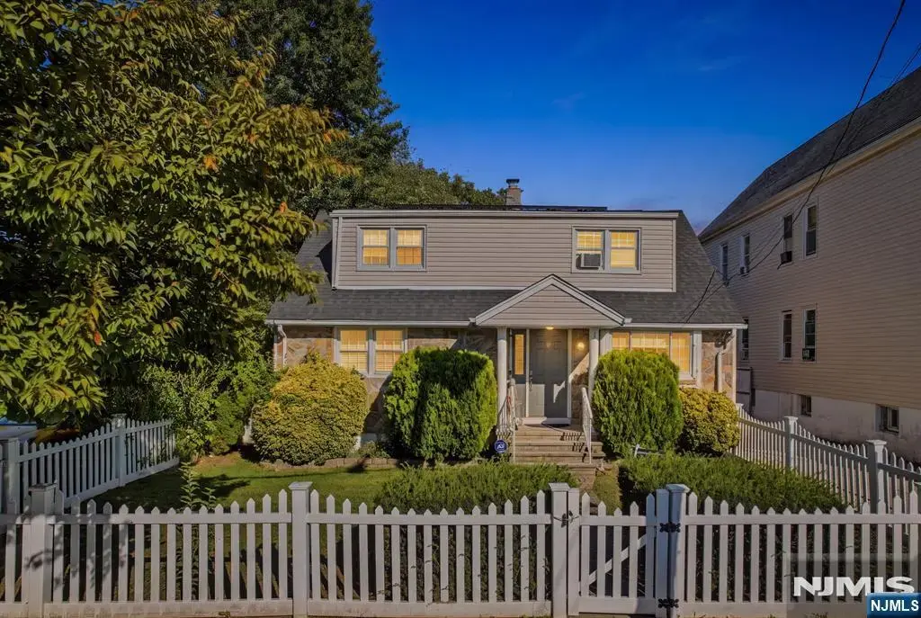 11 Raritan Avenue, Paterson