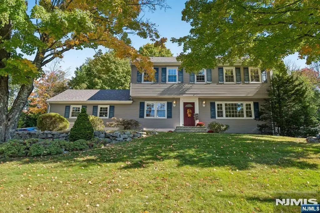 88 Vreeland Road, West Milford