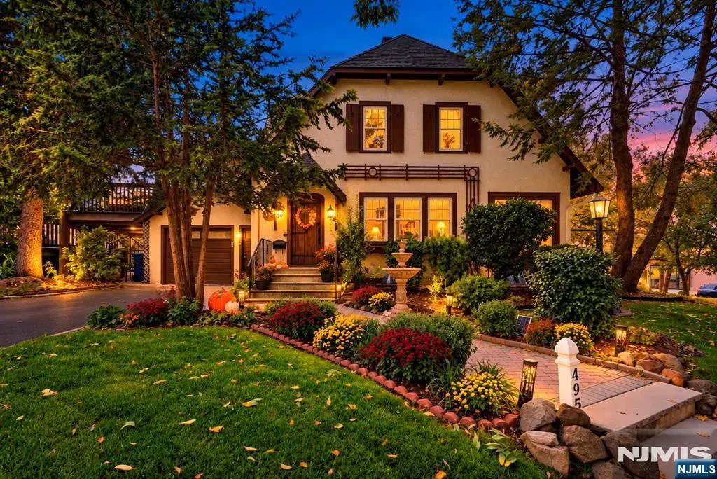 495 Edgewood Place, Rutherford