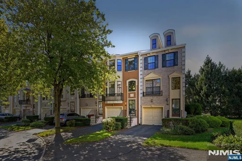 471 Hartford Drive 3052, Nutley
