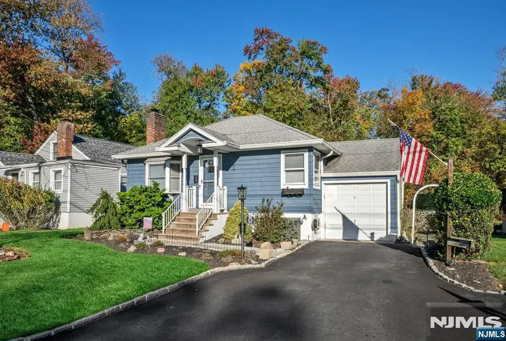 53 Hillcrest Drive, Wayne