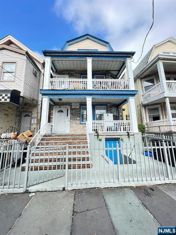 564 Broadway, Newark