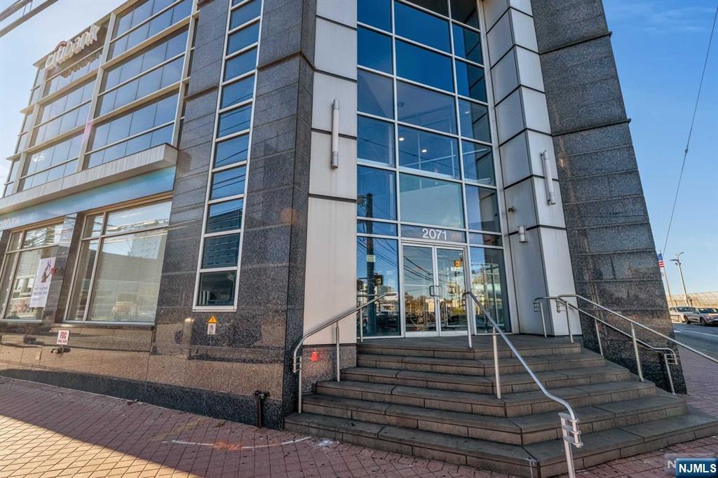 2071 Lemoine Avenue 202, Fort Lee