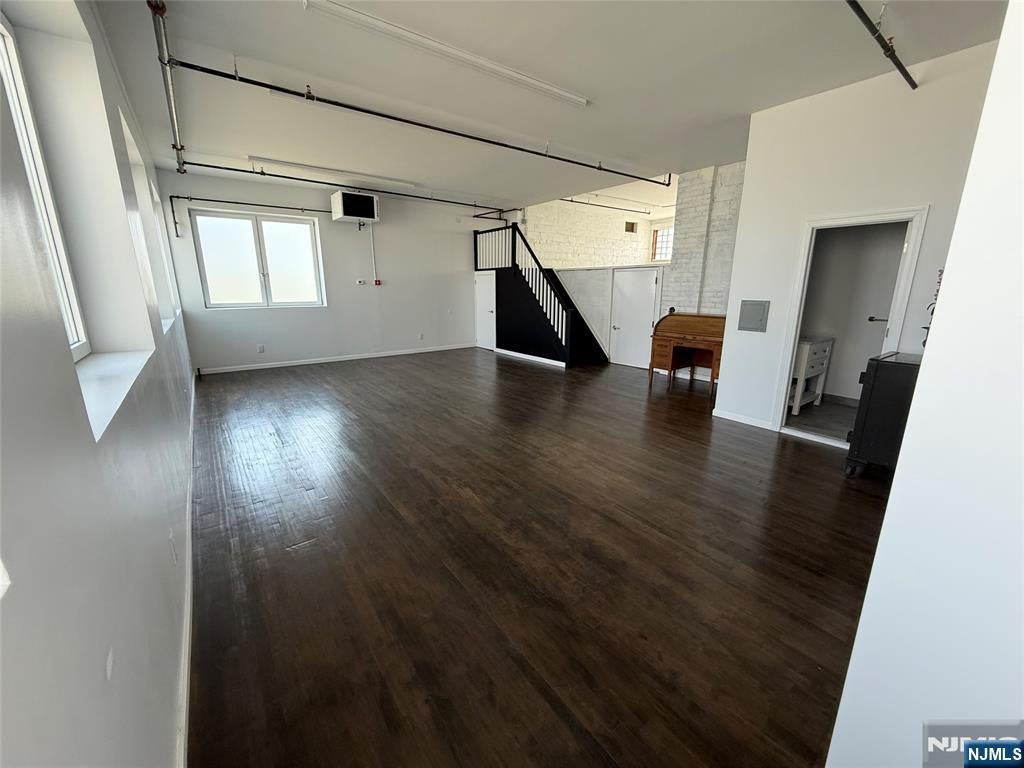 38 Garfield Avenue 1c, Garfield