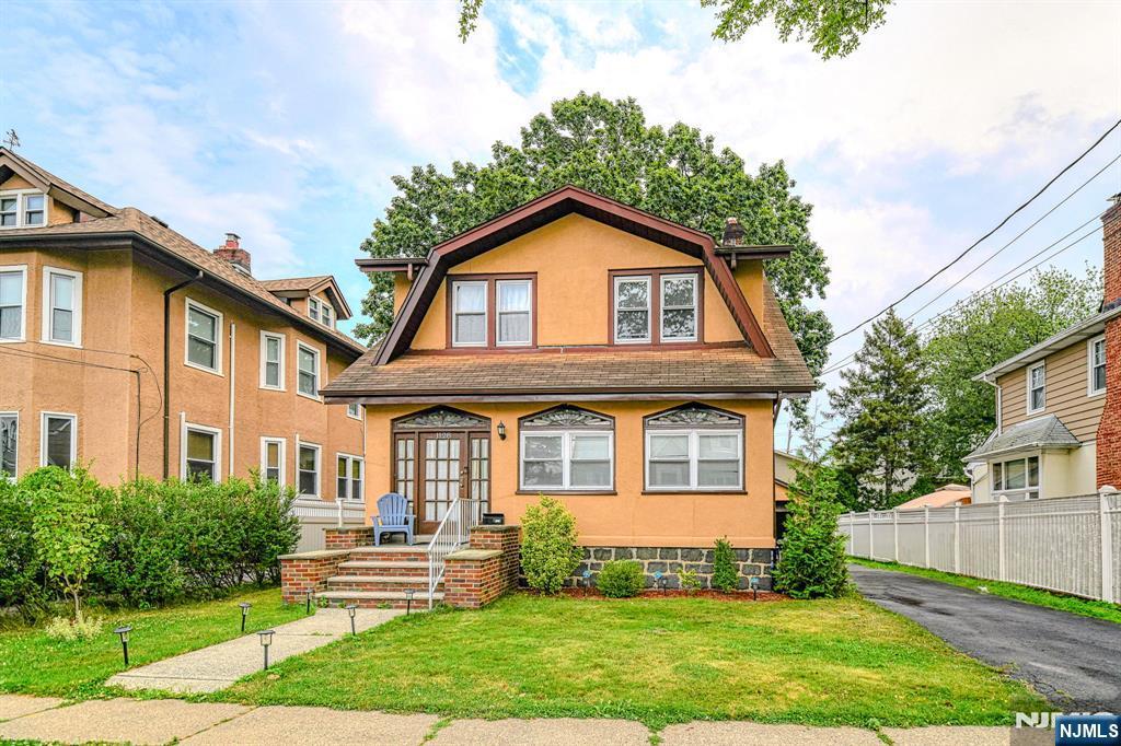 1128 Edgewood Lane, Fort Lee