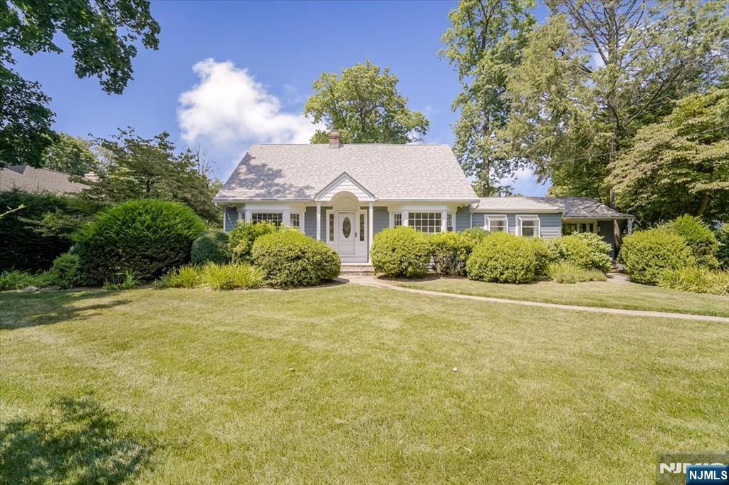 427 Grandview Avenue, Wyckoff