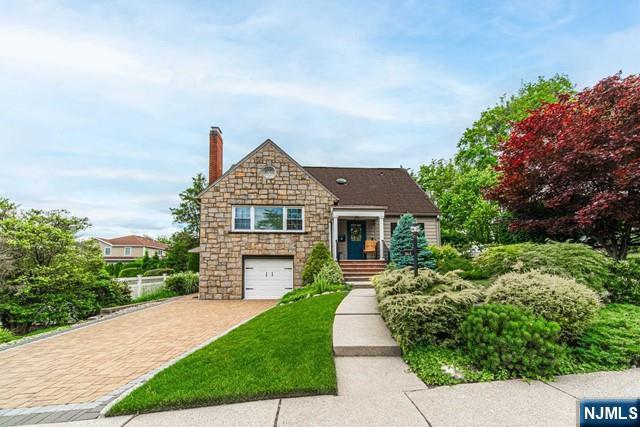 364 Rutland Avenue, Teaneck