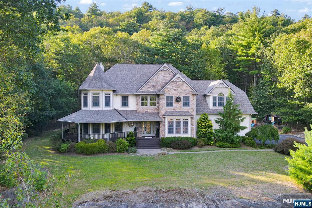 47 Christine Court, West Milford