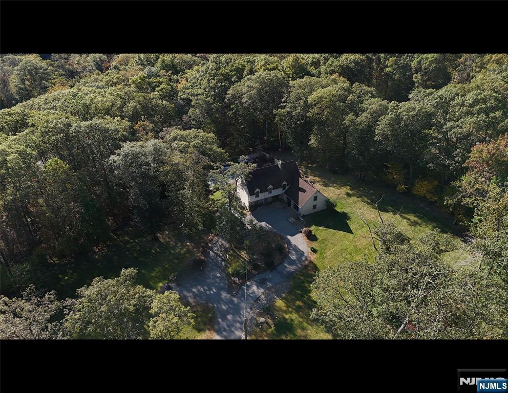 7 Rockburn Pass, West Milford