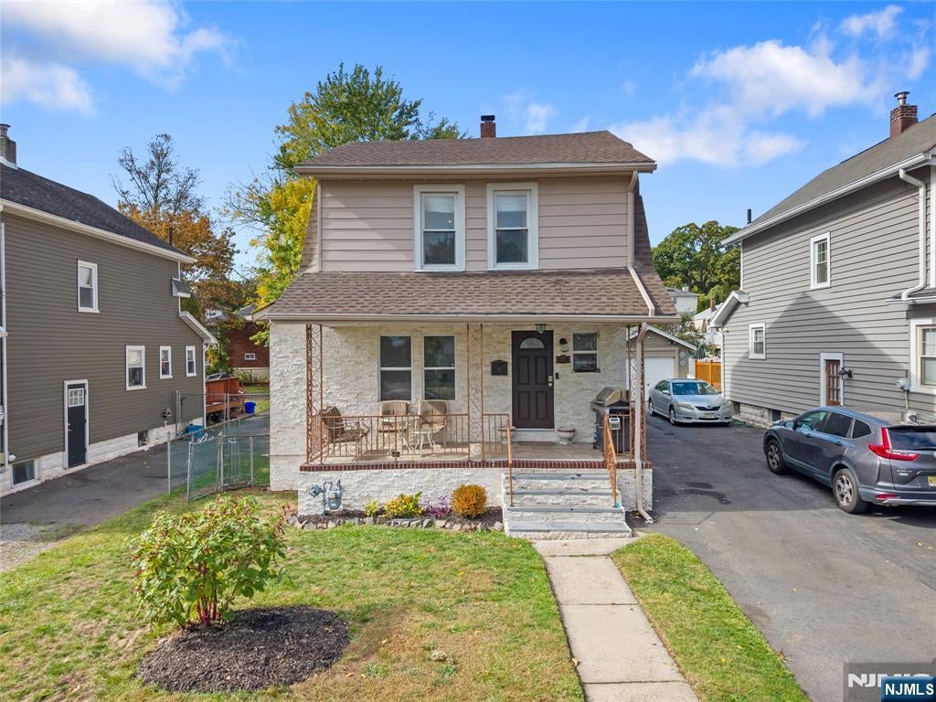 303 Washington Avenue, Nutley