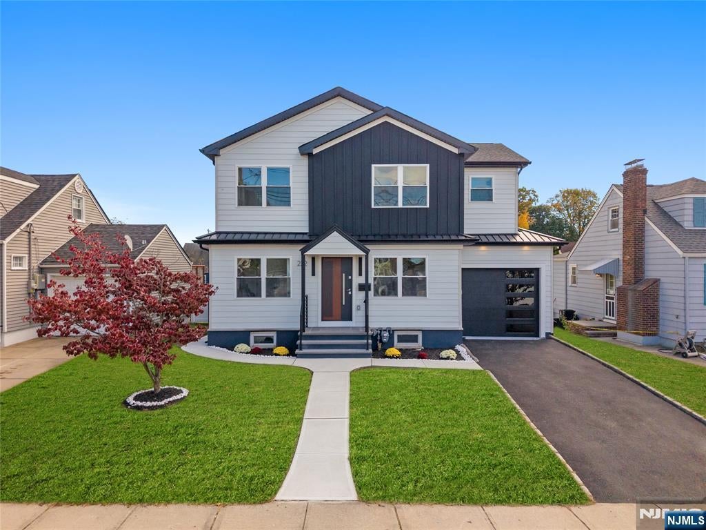 222 Bennington Court, Clifton