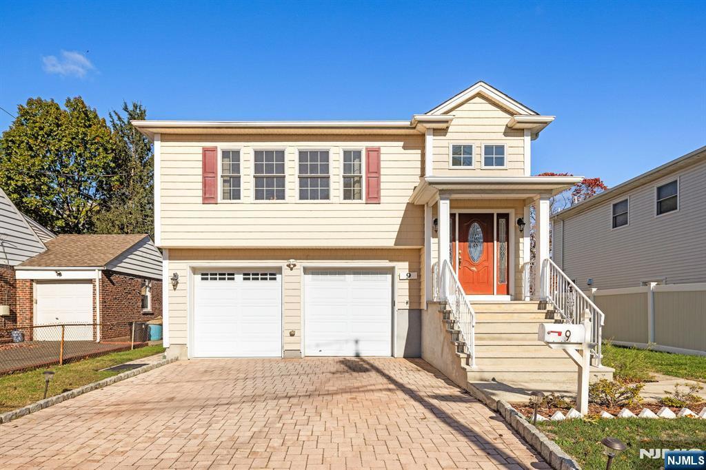 9 15th Avenue, Elmwood Park