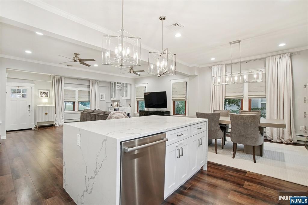 160 Alexander Avenue, Nutley