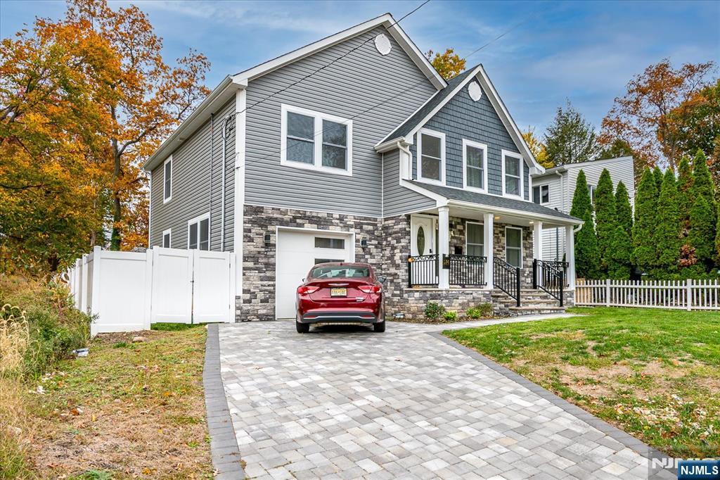 174 Manhattan Avenue, Teaneck