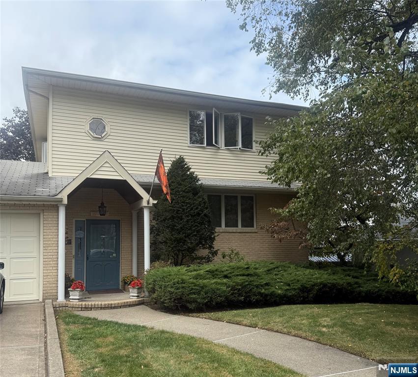 319 9th, Saddle Brook