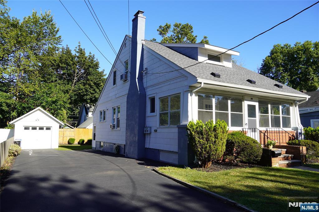 37 Hawthorne B, Park Ridge