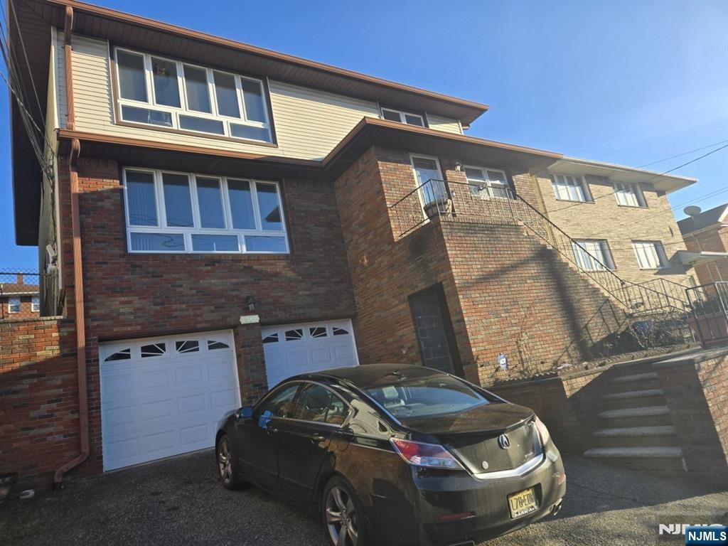 222 7th 2fl, Palisades Park