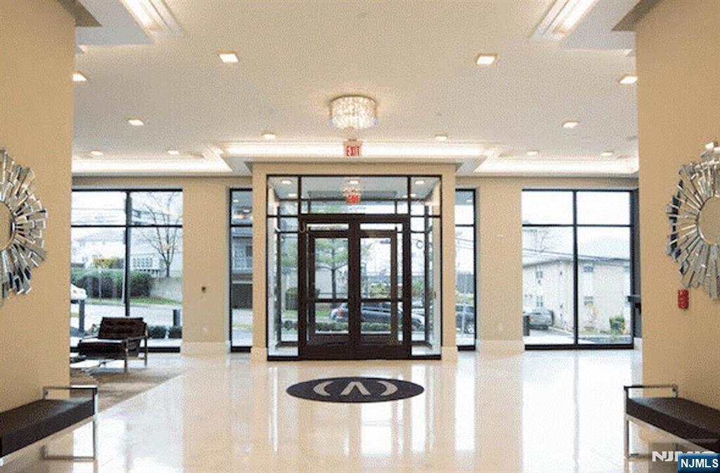 295 Polifly, Hackensack