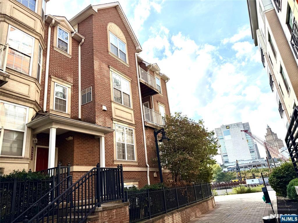 201 Dey 111, Harrison