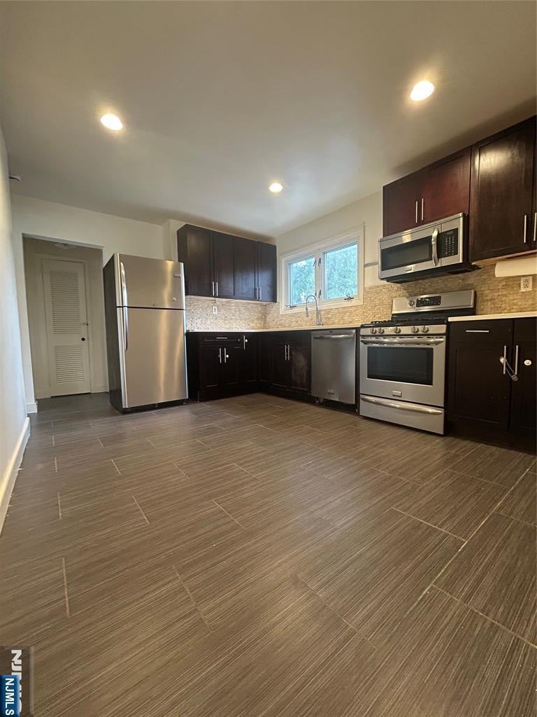 68 Jewell 1, Garfield