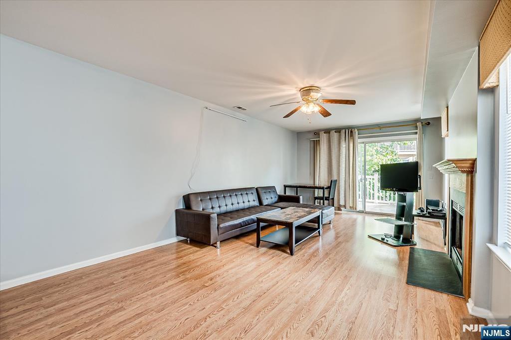 2102 Amanda 2102, Piscataway