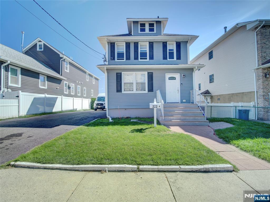 222 Lafayette Floor 2, Lyndhurst