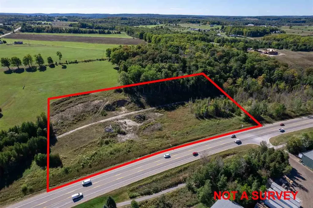 4367 Charlevoix Ave, Petoskey